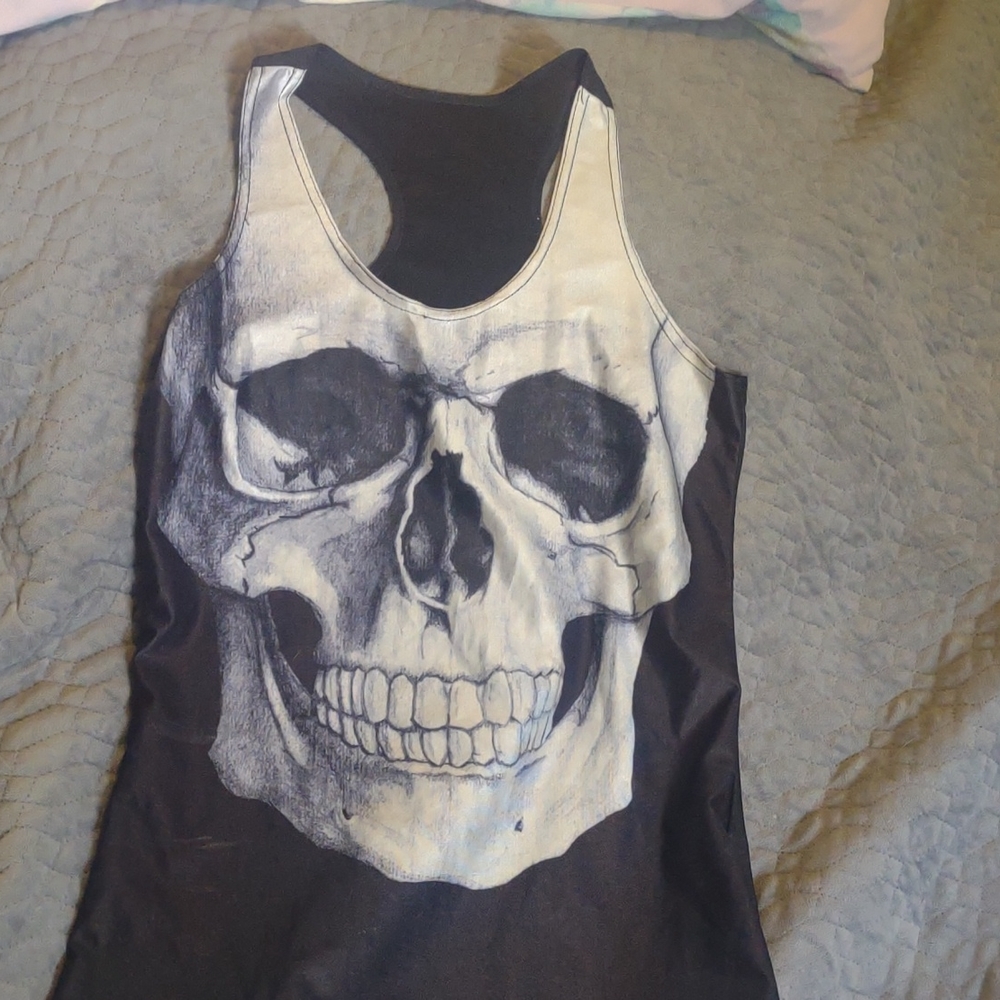 Skull Tank